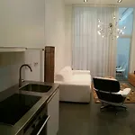 Loft Designed Center アパート *