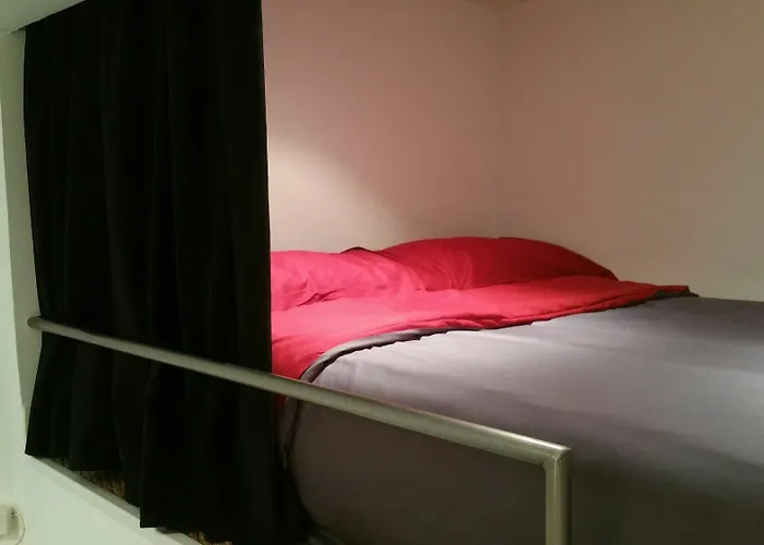 Loft Designed Center Apartment *